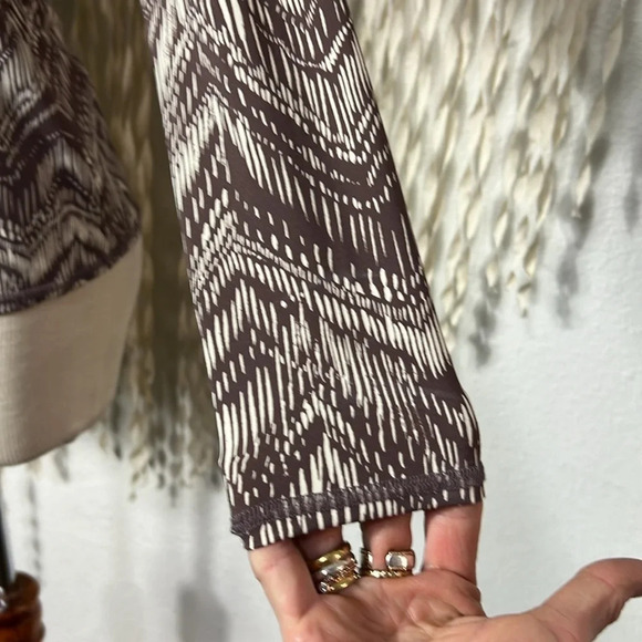 Garnet Hill Swim Rash Guard Water Shirt Size Small - Picture 3 of 8